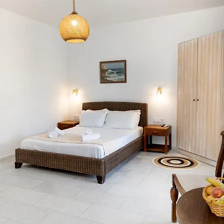 Helios Beach Studios Plaka  Exterior photo